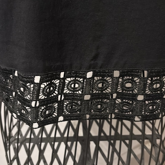 Black tank - Picture 2 of 5